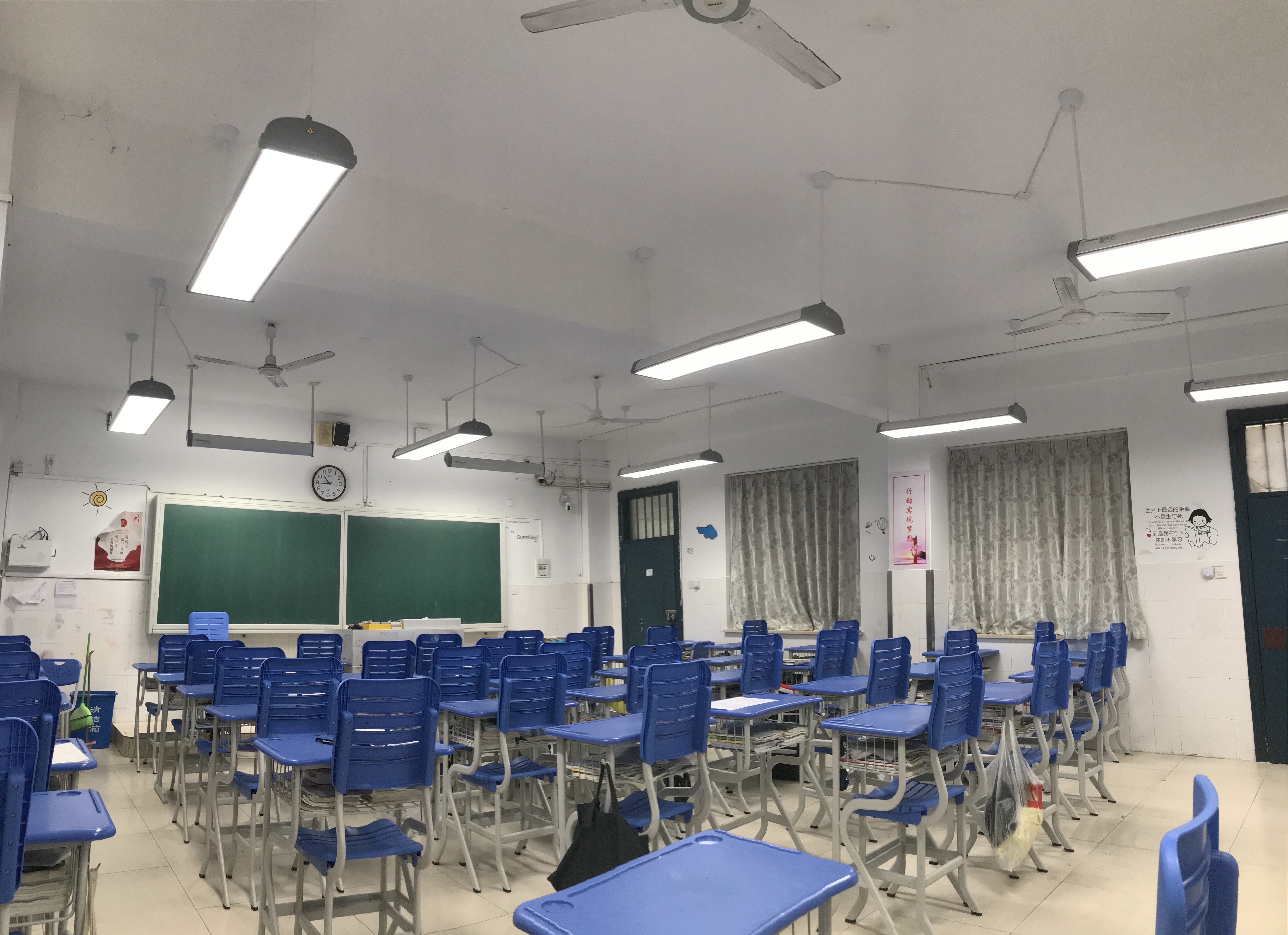 莘（shēn）鬆中學教育照明案例（lì）