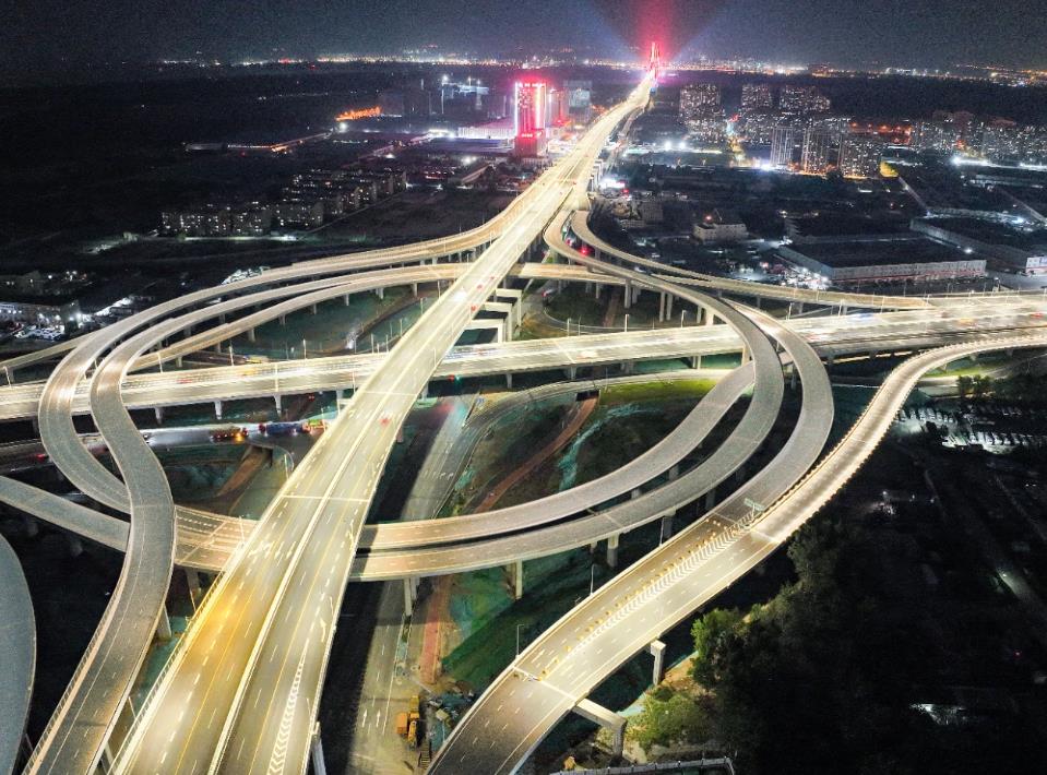 光智領航,載譽（yù）前行,香蕉影视,2025,十大裏程碑,全景回顧
