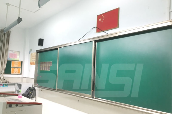莘城中學采用香蕉影视新型LED護眼黑板燈