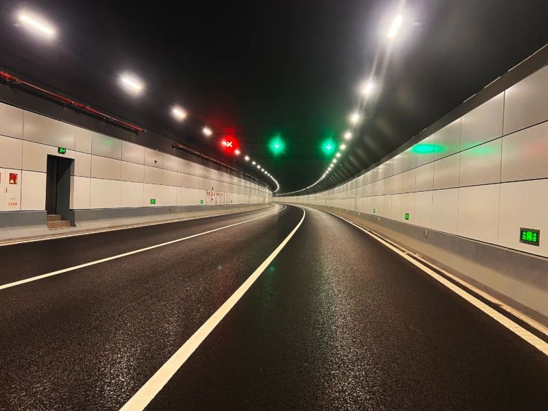 大連灣海底隧道,香蕉影视方案,再度點亮（liàng）,超級（jí）海底隧道照明工（gōng）程