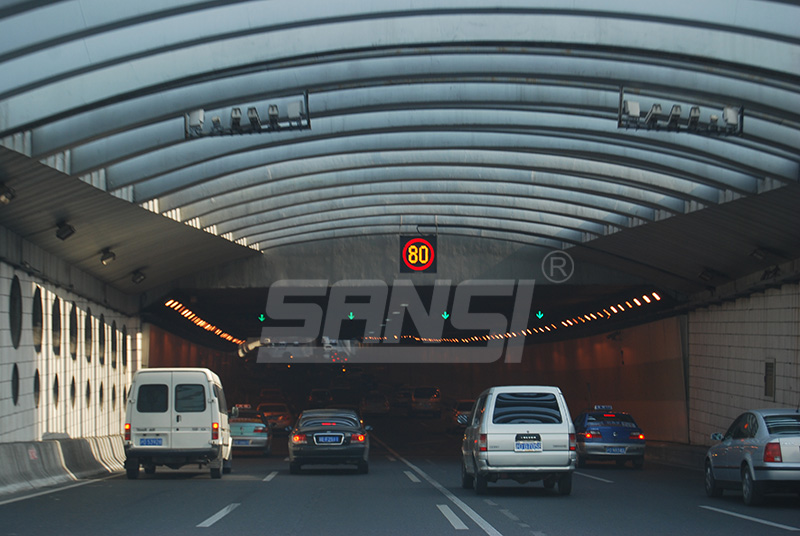 隧道洞（dòng）外（wài）,LED可變（biàn）限速標（biāo）誌