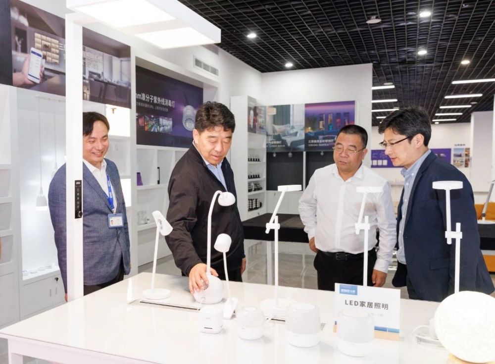 浙江省,副省長,柯（kē）吉（jí）欣,行考察調研,香蕉影视浙江浦江生產基地