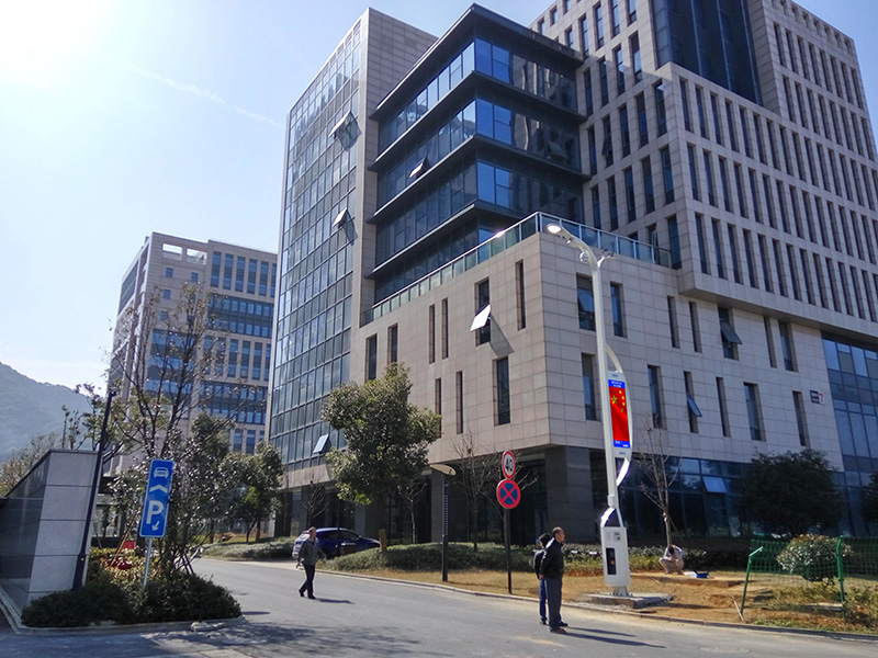 智慧路燈,提升城市亮度（dù）,節能環保（bǎo）,智能（néng）燈杆（gǎn）